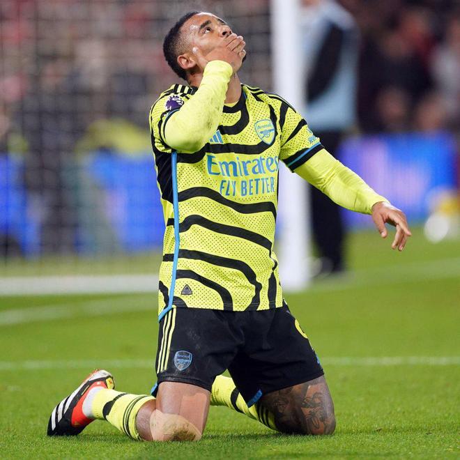 九游电竞-包含达尼洛弧线球破门，领先对手一步的词条