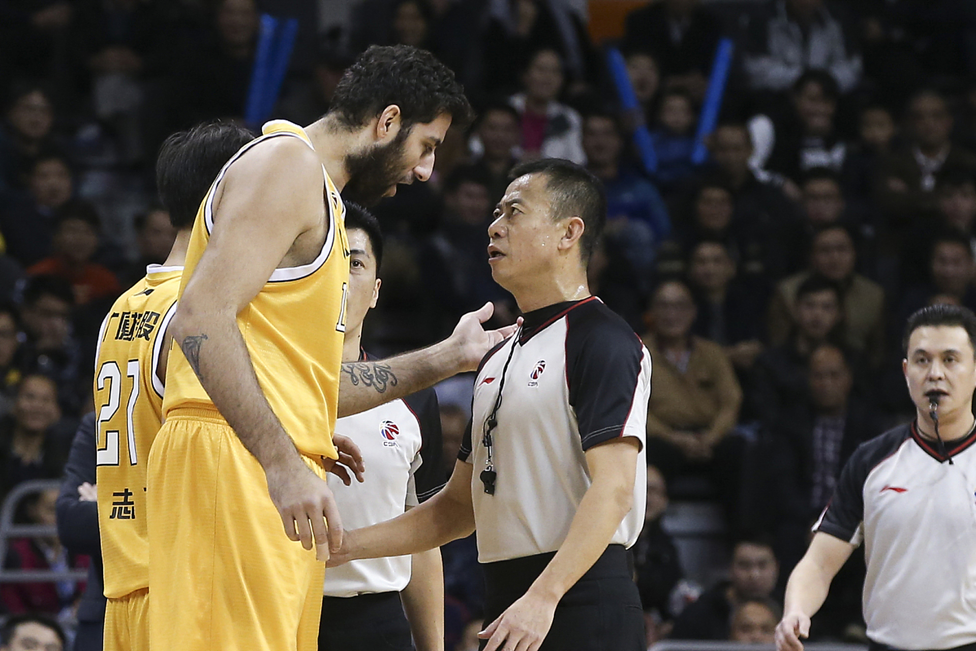 包含篮球裁判出手严谨公正,比赛秩序井然的词条 包含篮球裁判出手严谨公正,比赛秩序井然的词条